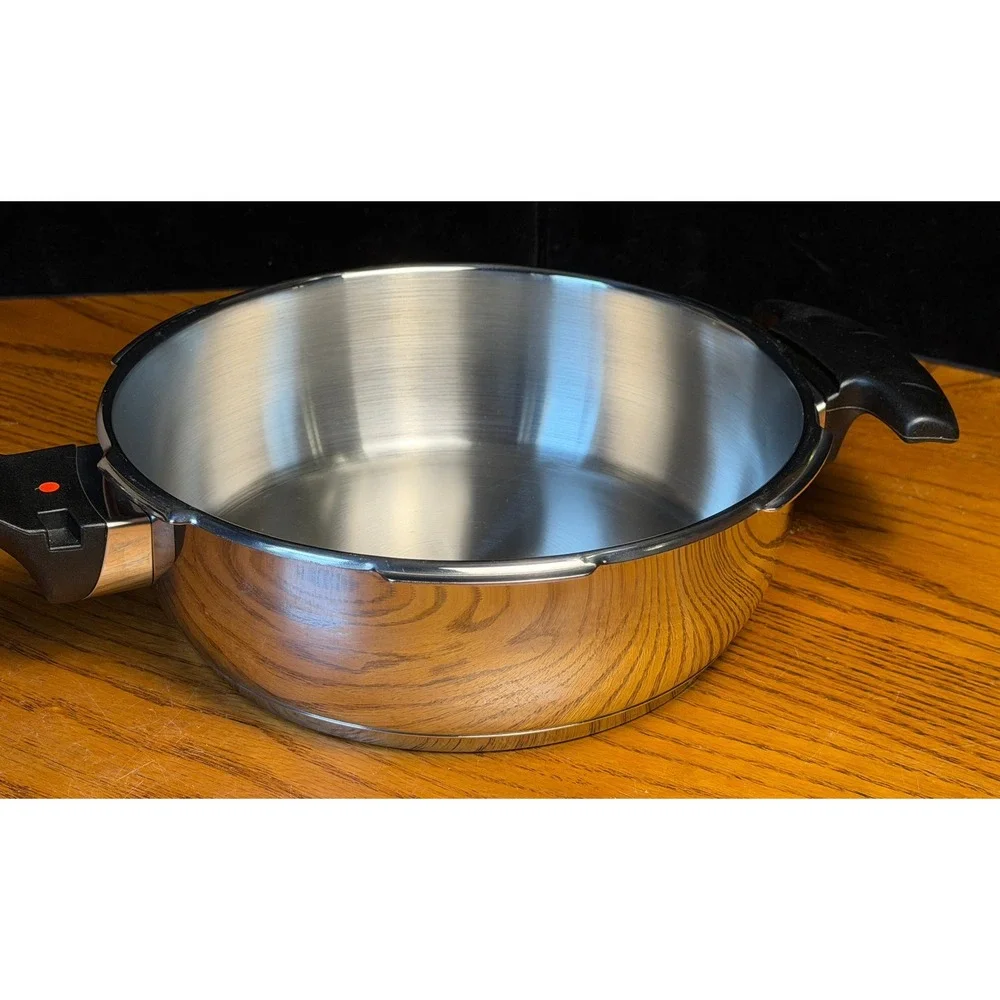 Fissler CookStar 2.5L Skillet Pan: 18-10 Stainless Steel, Germany, Glass Lid